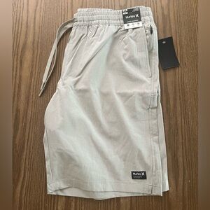 Hurley Men's Tan shorts size large
